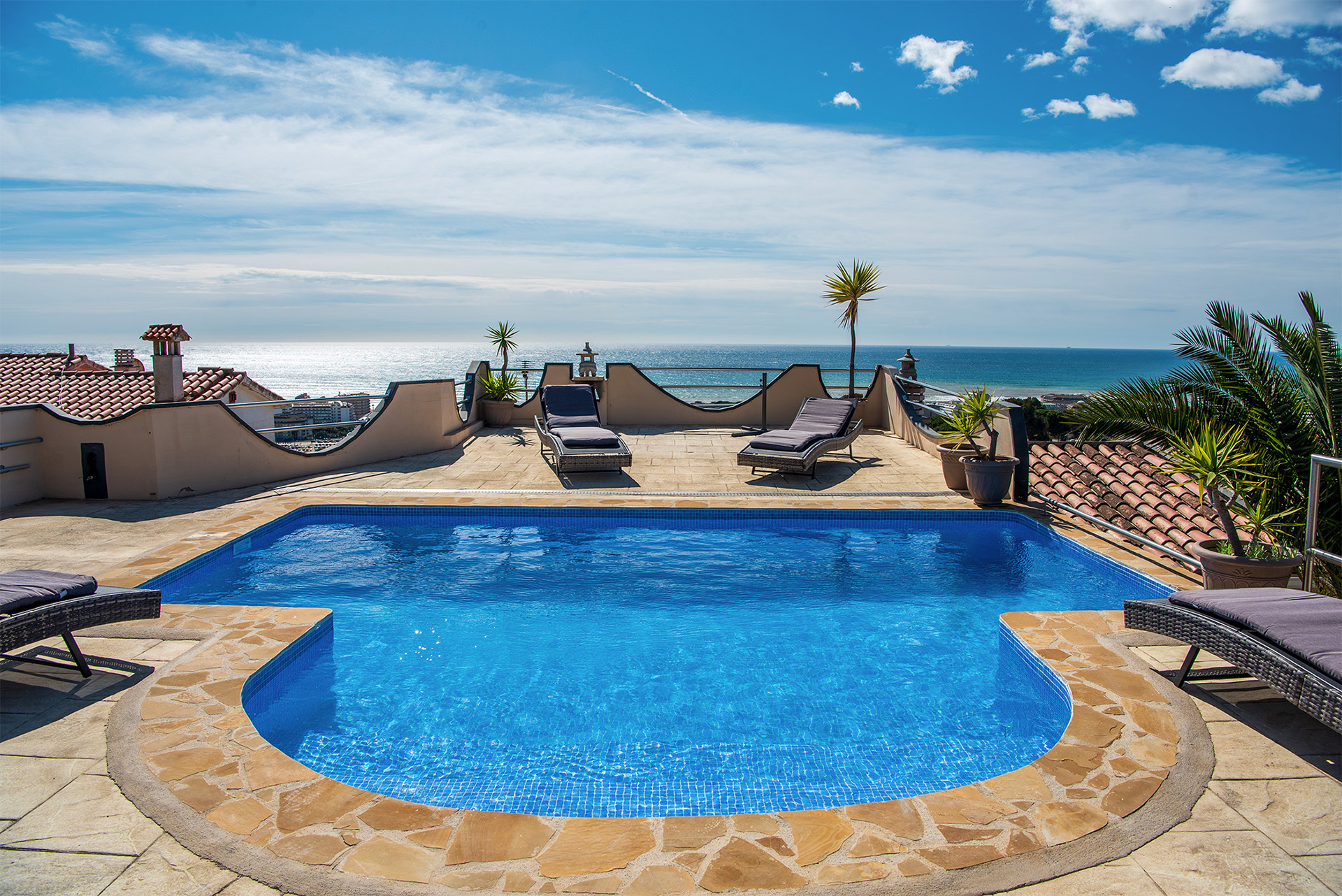 Villa Serenity rooftop salt pool overlooking the Mediterranean